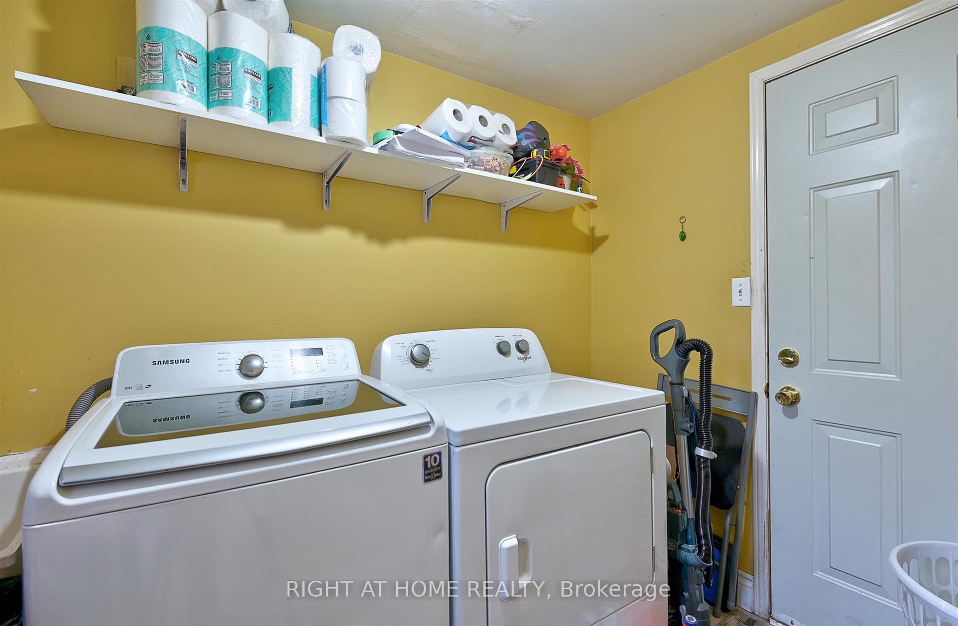 1032 Langford Street photo 10