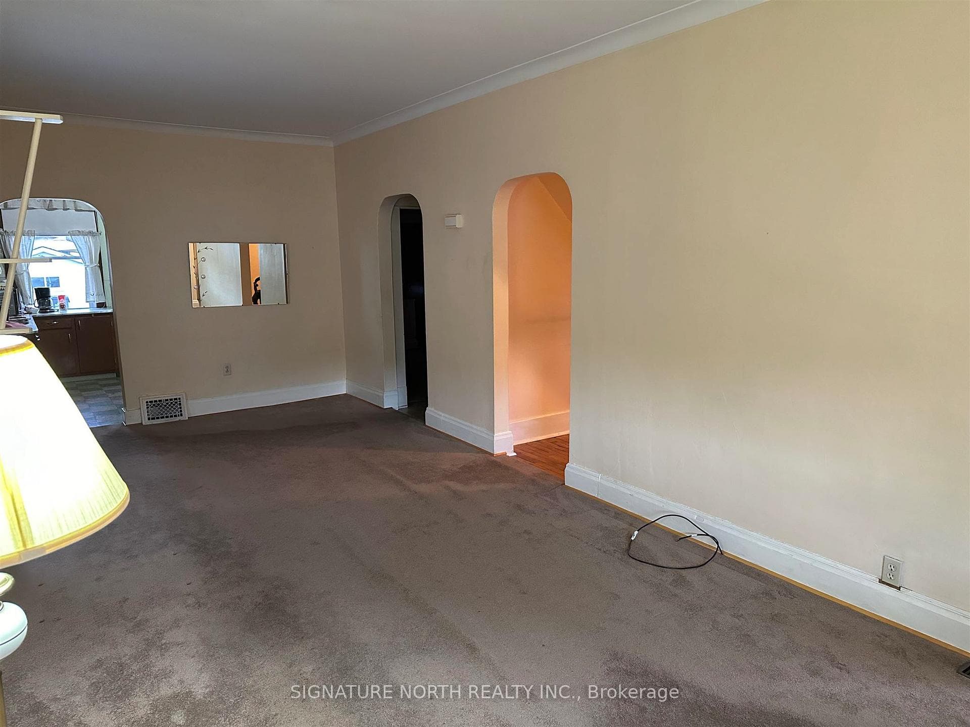 115 Brock St E photo 8
