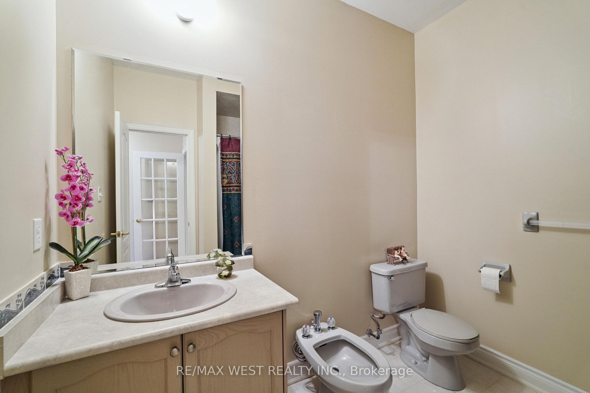 133 Cupola Crescent photo 12