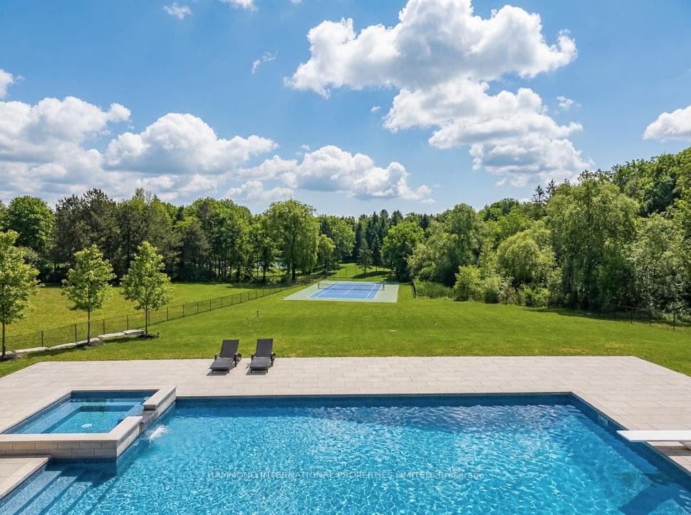 46 Steeplechase Avenue photo 4