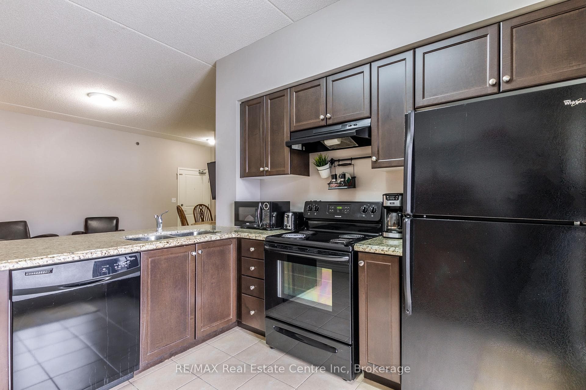 1440 Gordon Street Unit 118 photo 17