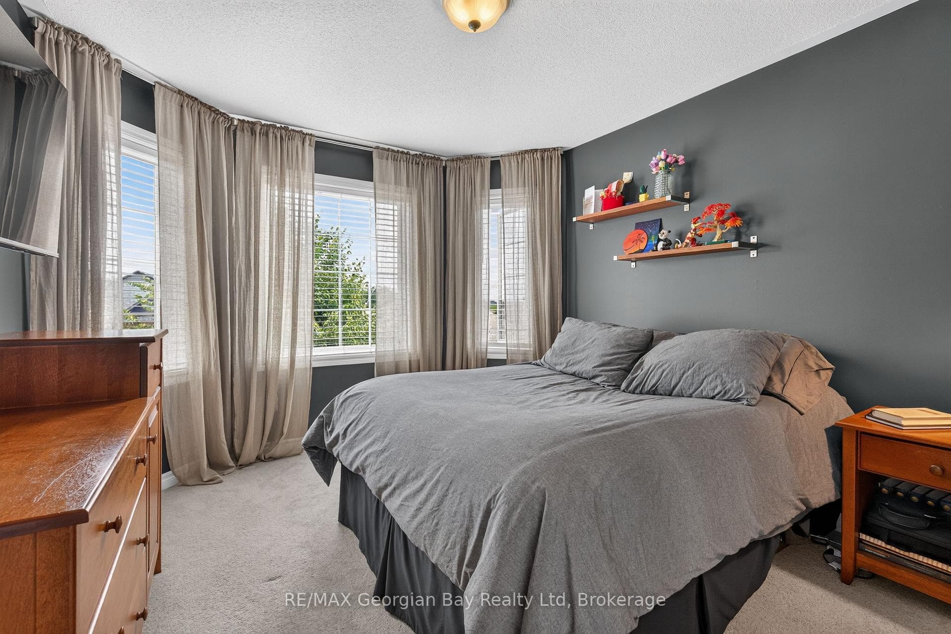 400 Keller Drive photo 29