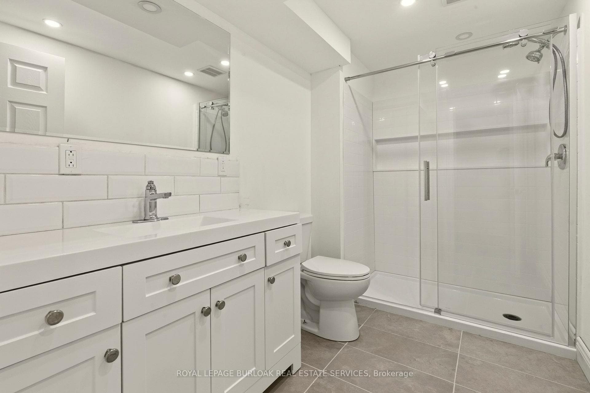 215 Burloak Drive photo 34