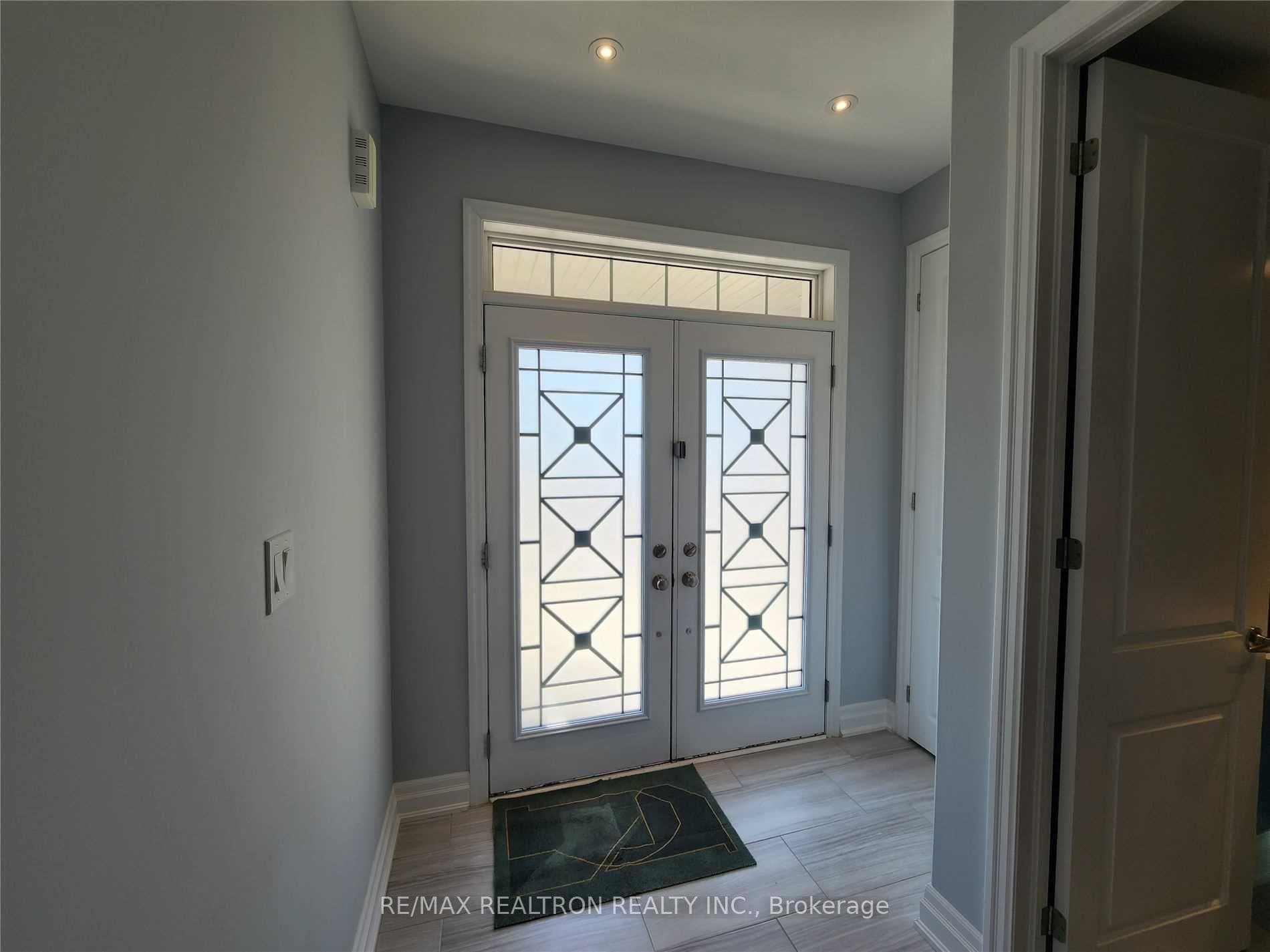 223 Thomas Phillips Drive photo 2
