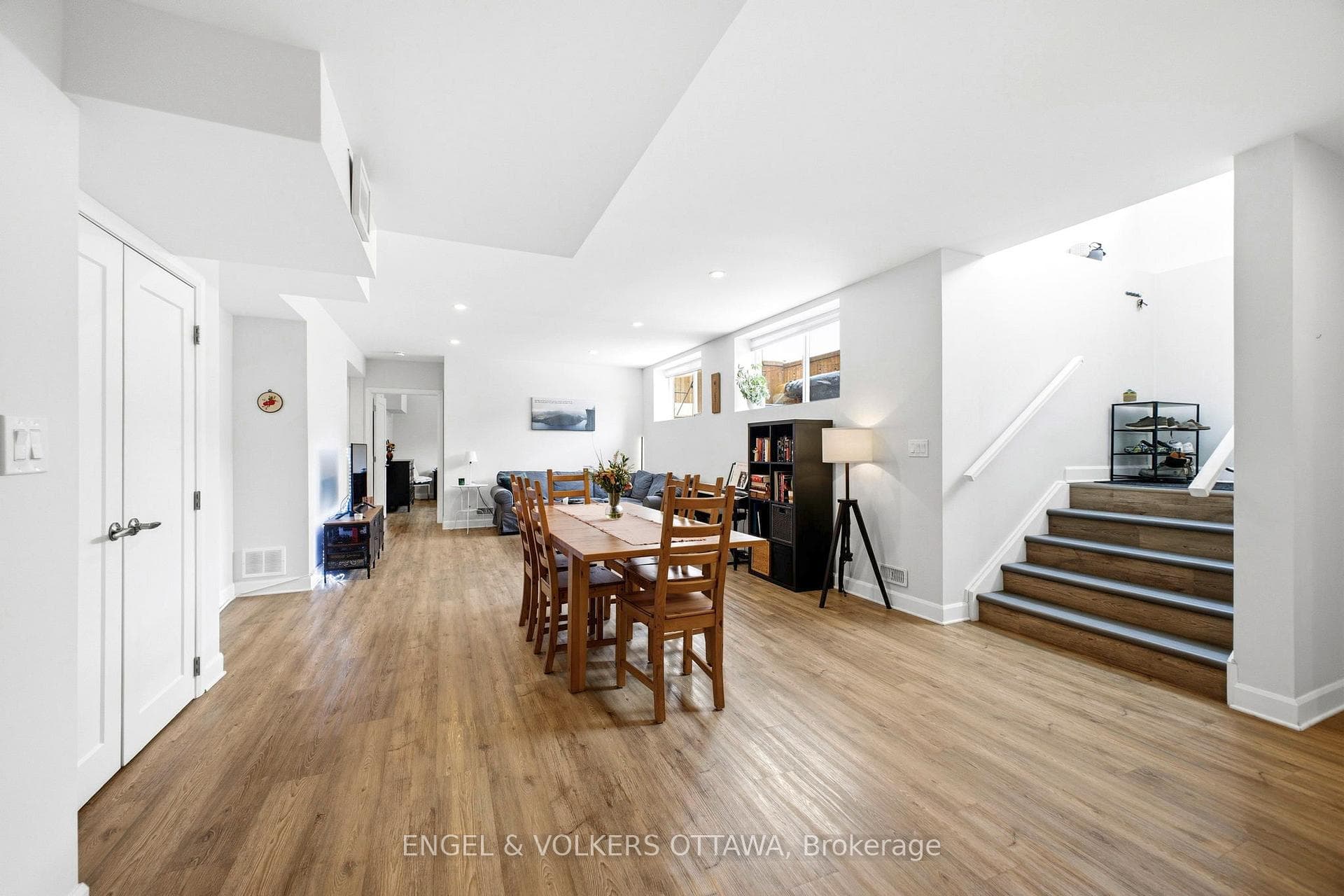 112 Carss Street Unit B photo 9