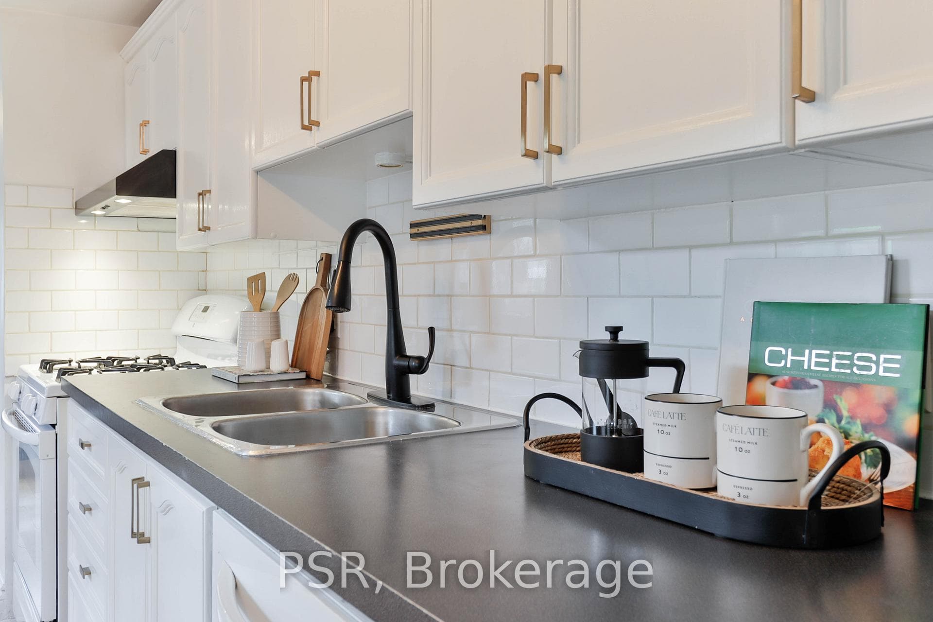 175 Maria Street photo 16