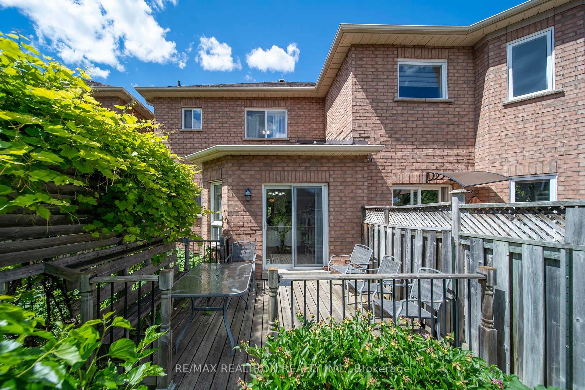 19 Naughton Drive photo 34