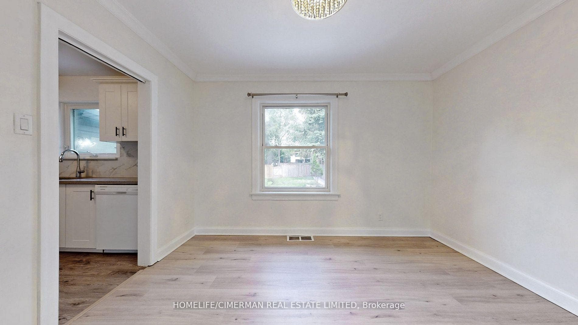 54 Cotswold Crescent photo 7