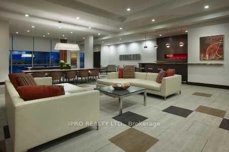 181 Village Green Square Unit 1120 photo 10