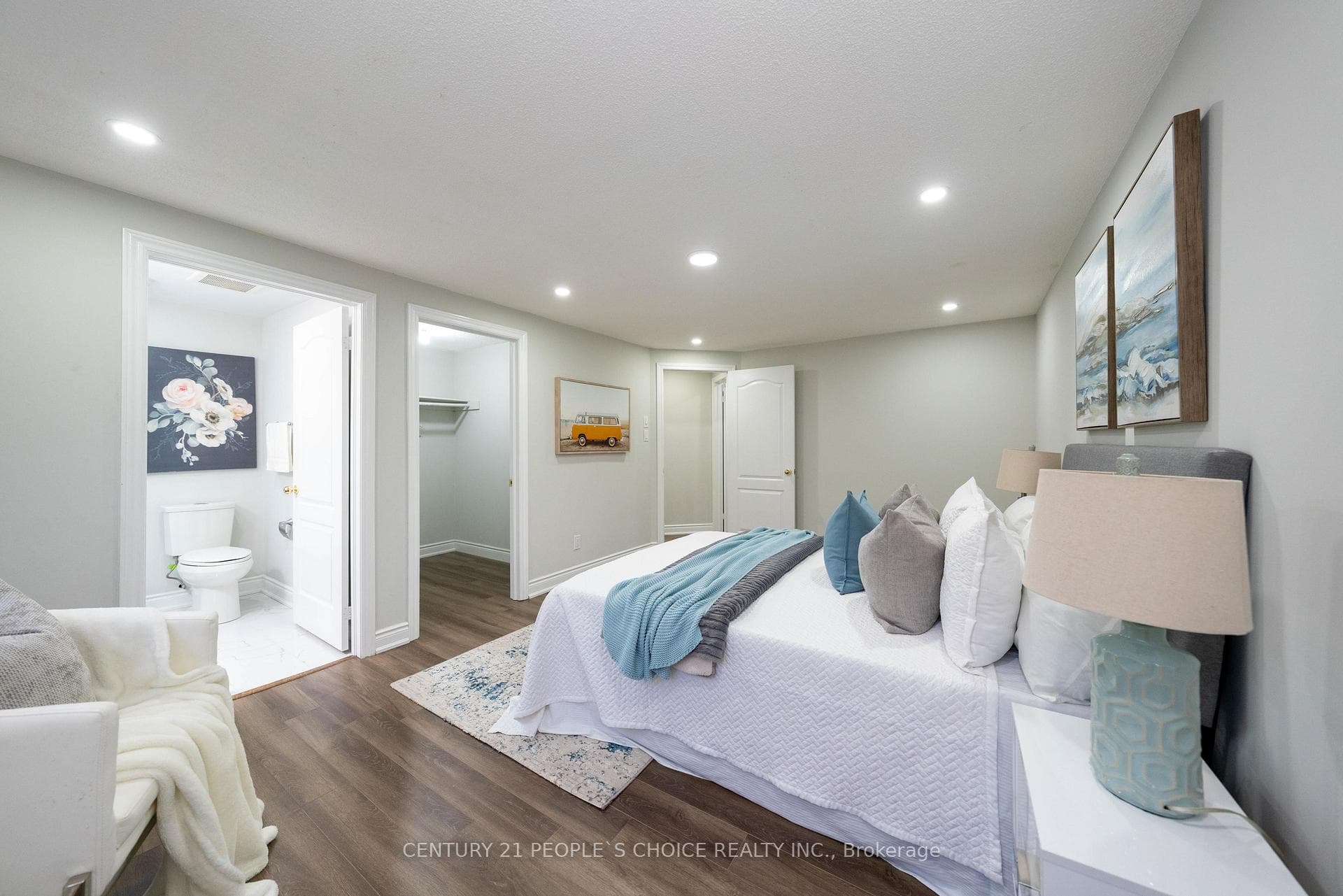 3242 Cambourne Crescent photo 32