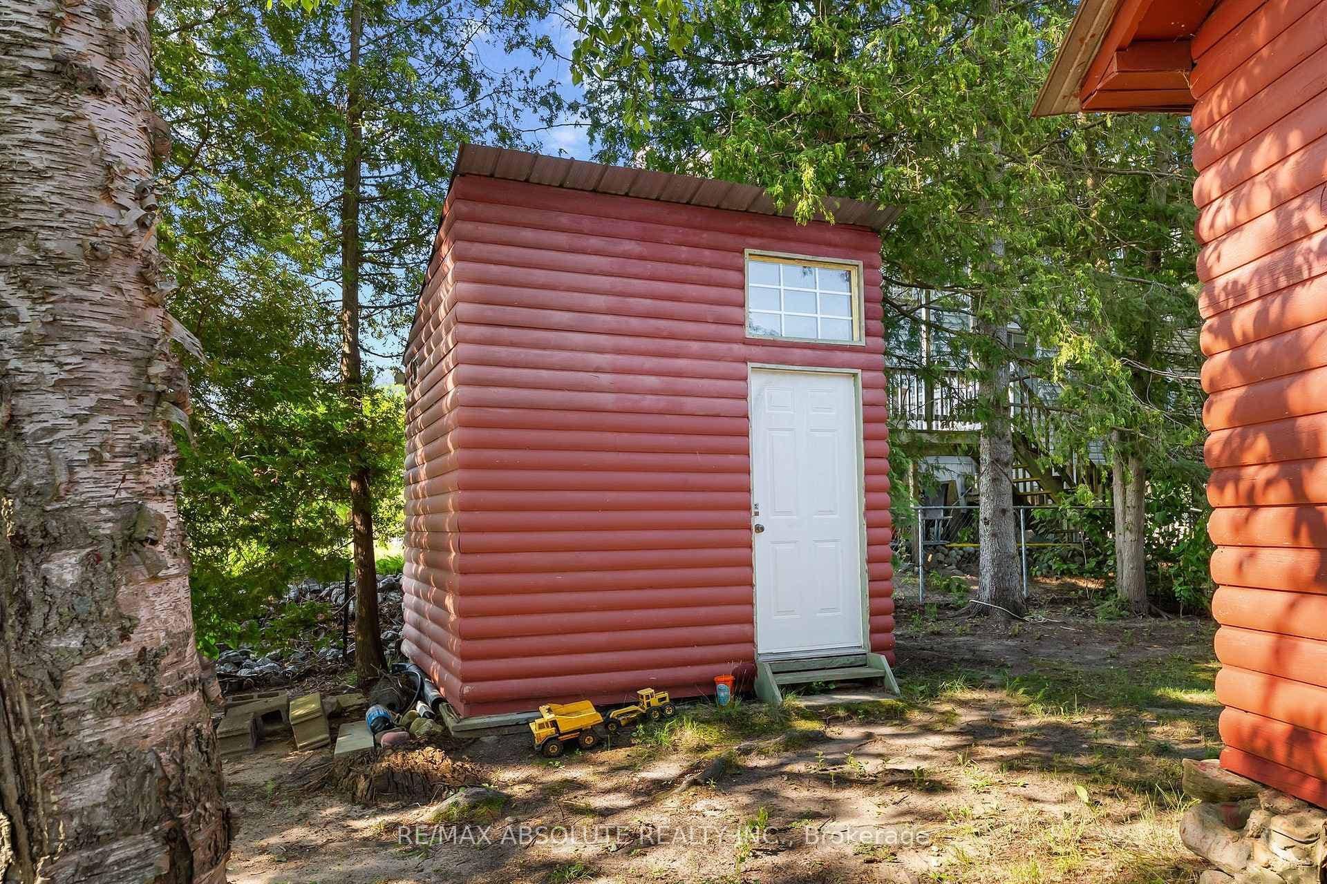 77A Christopher Lane photo 21