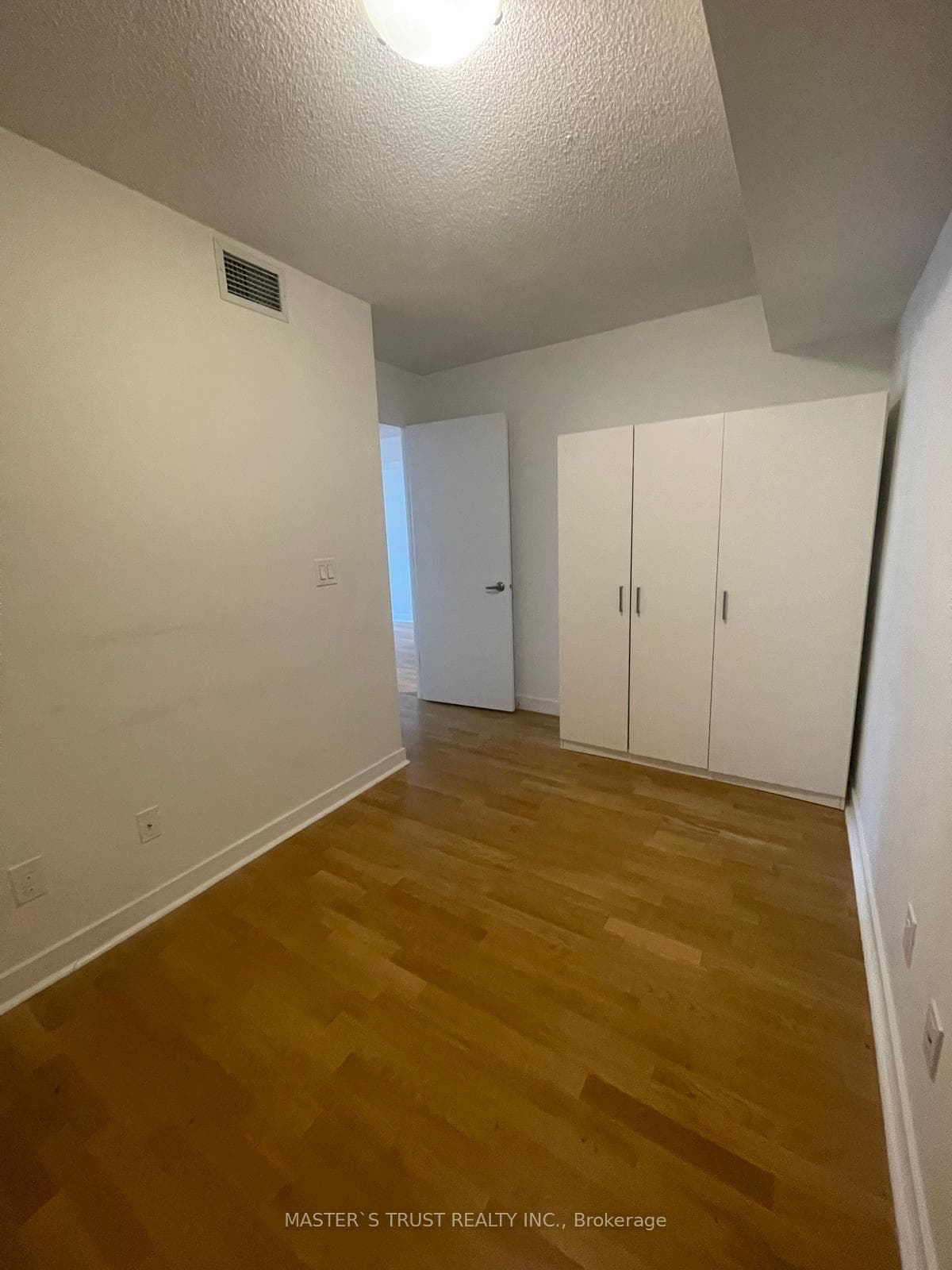 295 Adelaide Street Unit 1206 photo 9