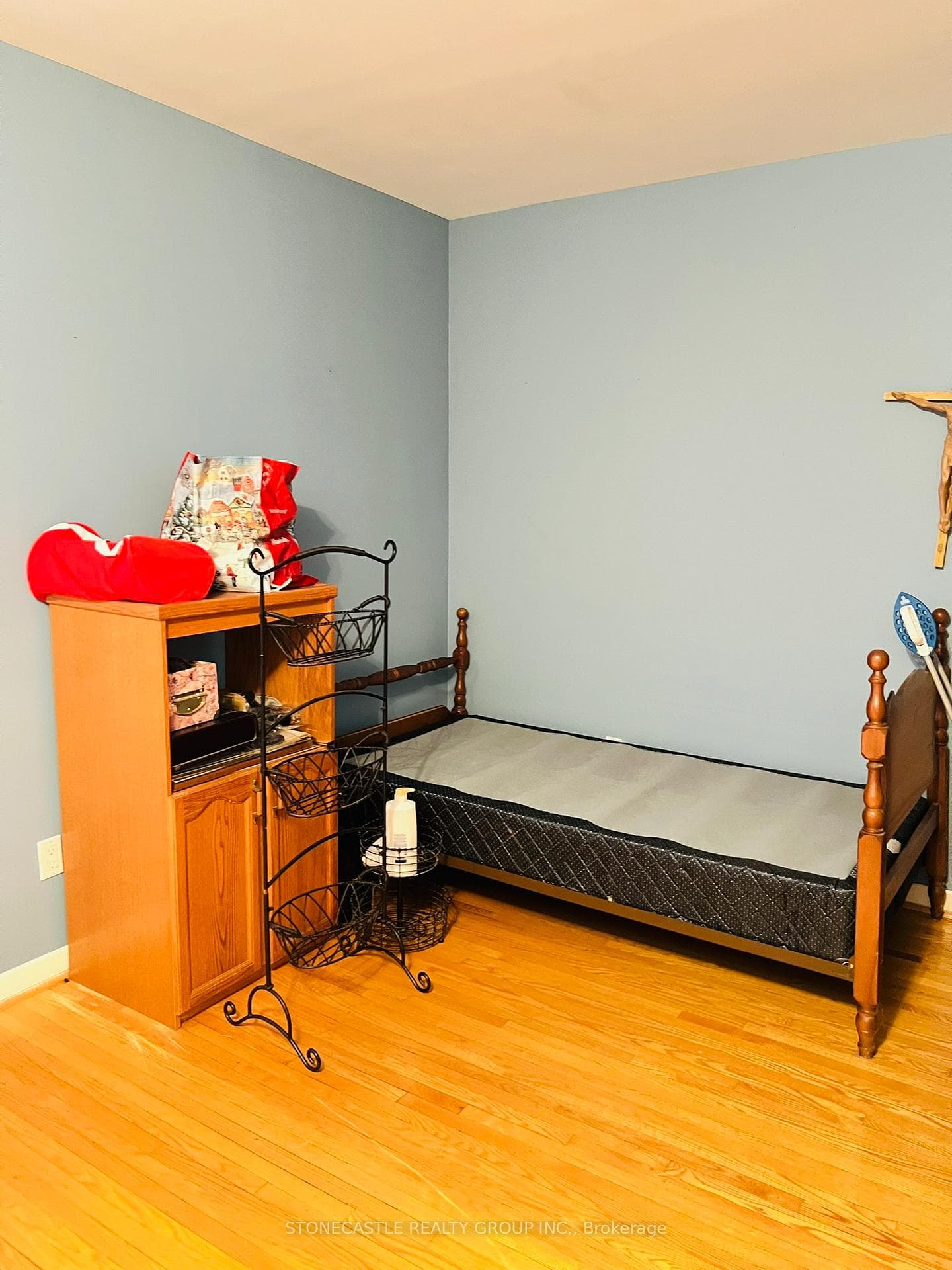 8 Hartsdale Drive photo 12