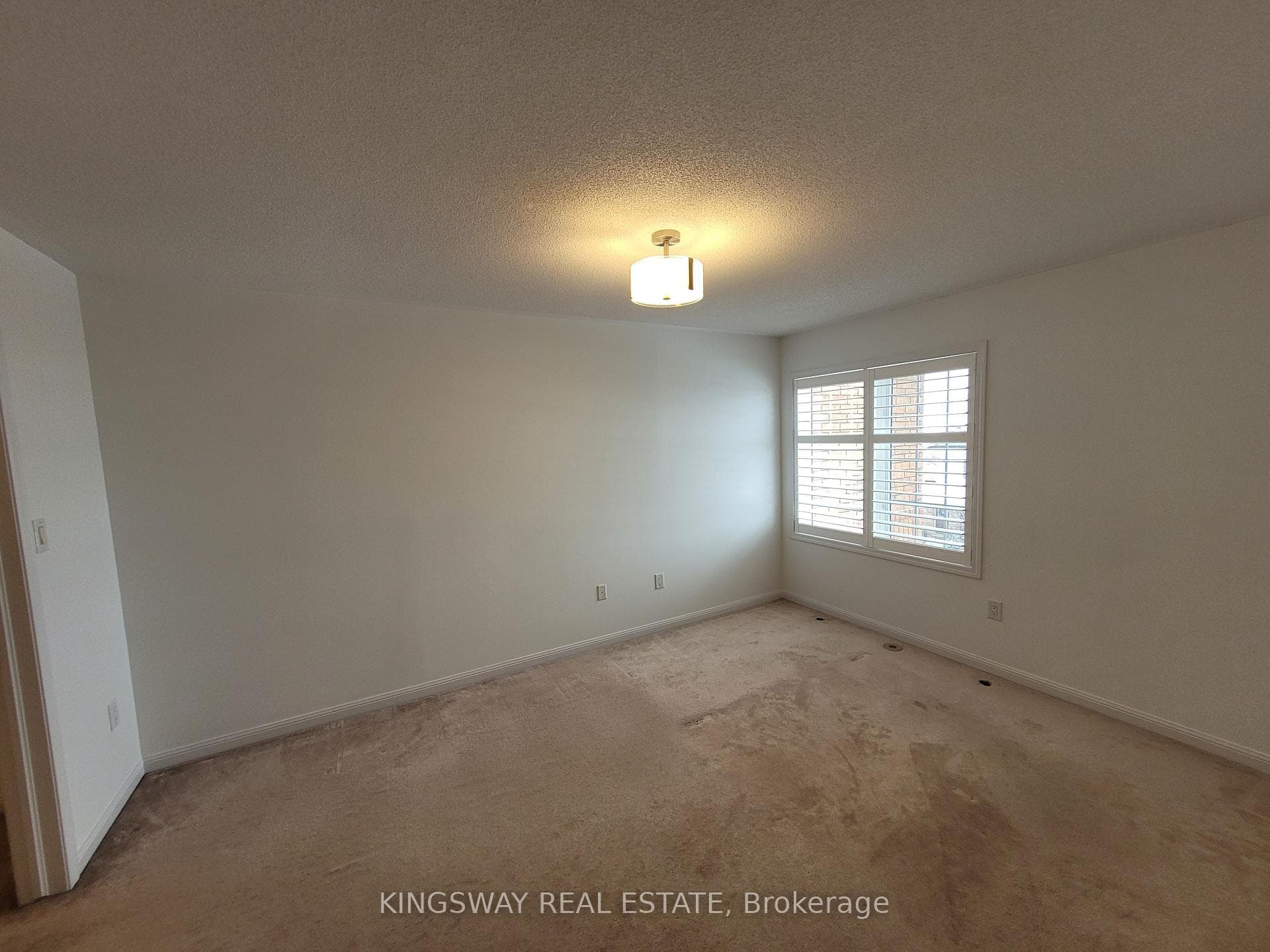 712 Shortreed Crescent photo 17