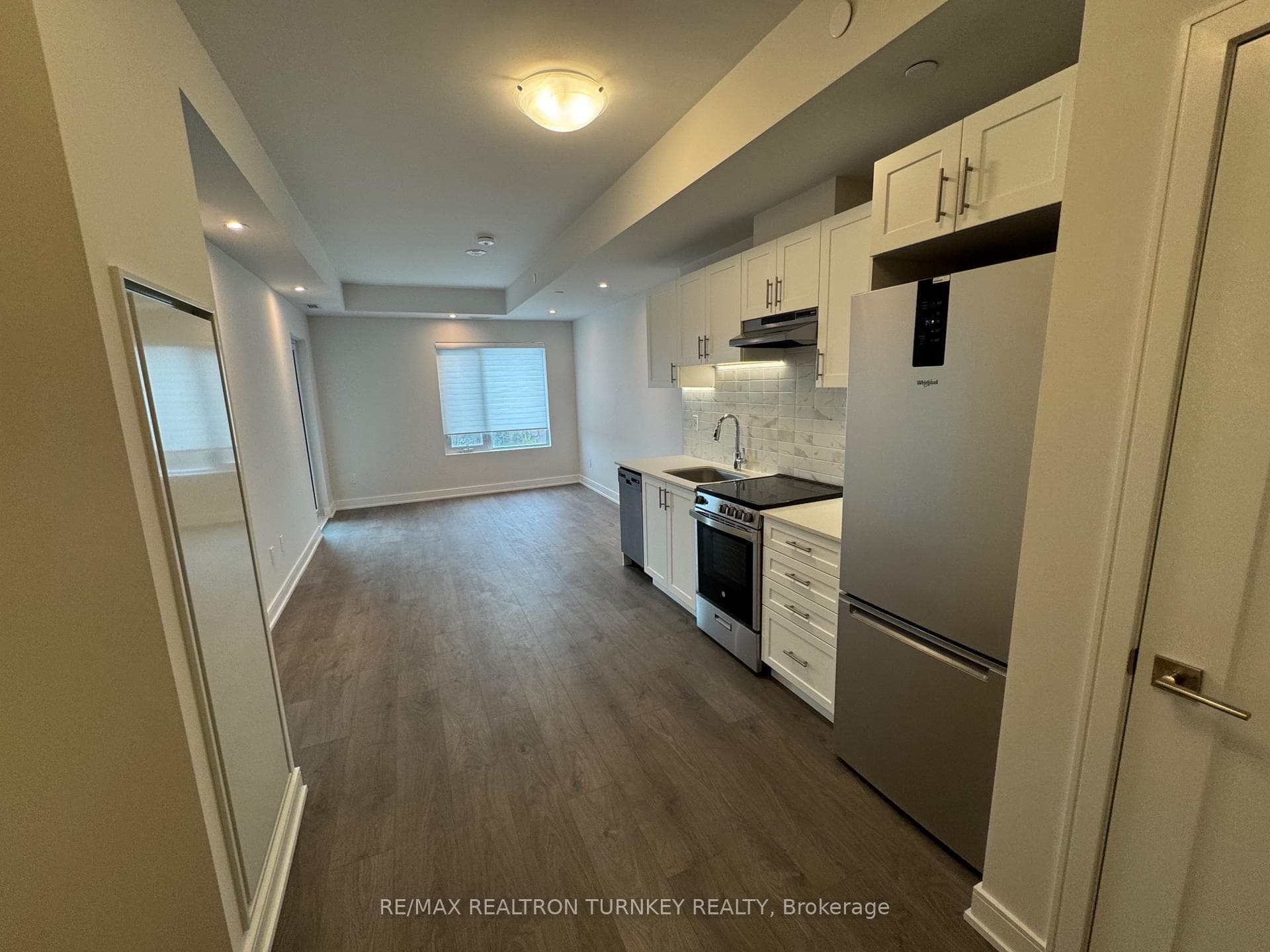 715 Davis Drive Unit 905 photo 5