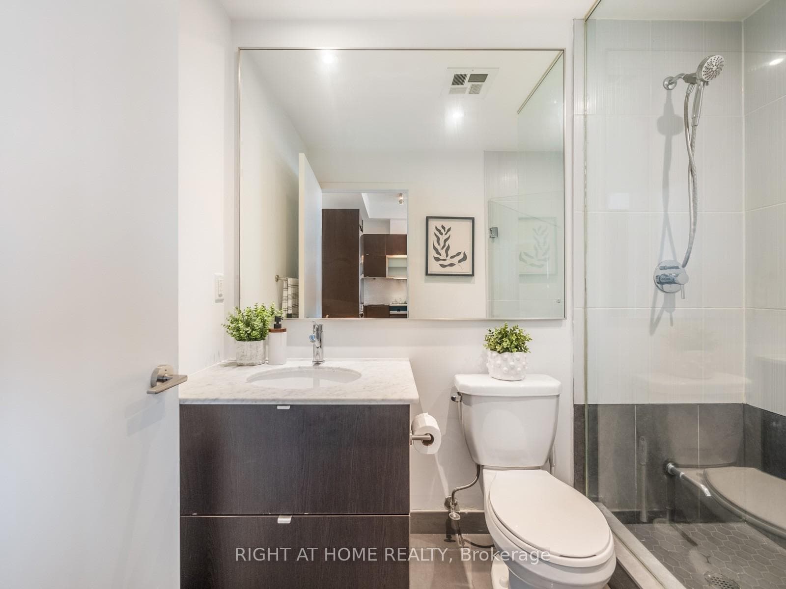 170 Fort York Boulevard Unit 1502 photo 22