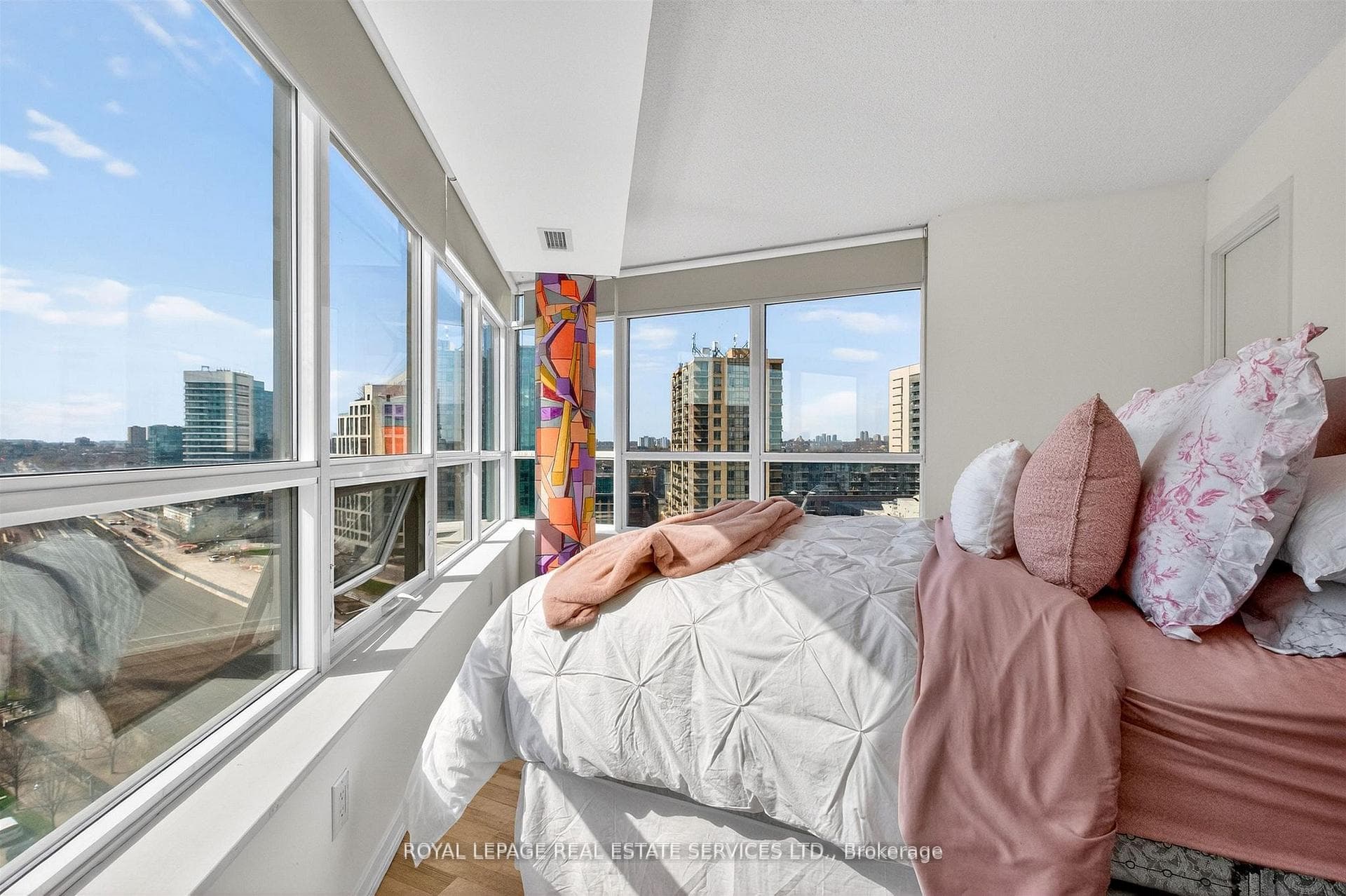 38 Joe Shuster Way Unit 1318 photo 11