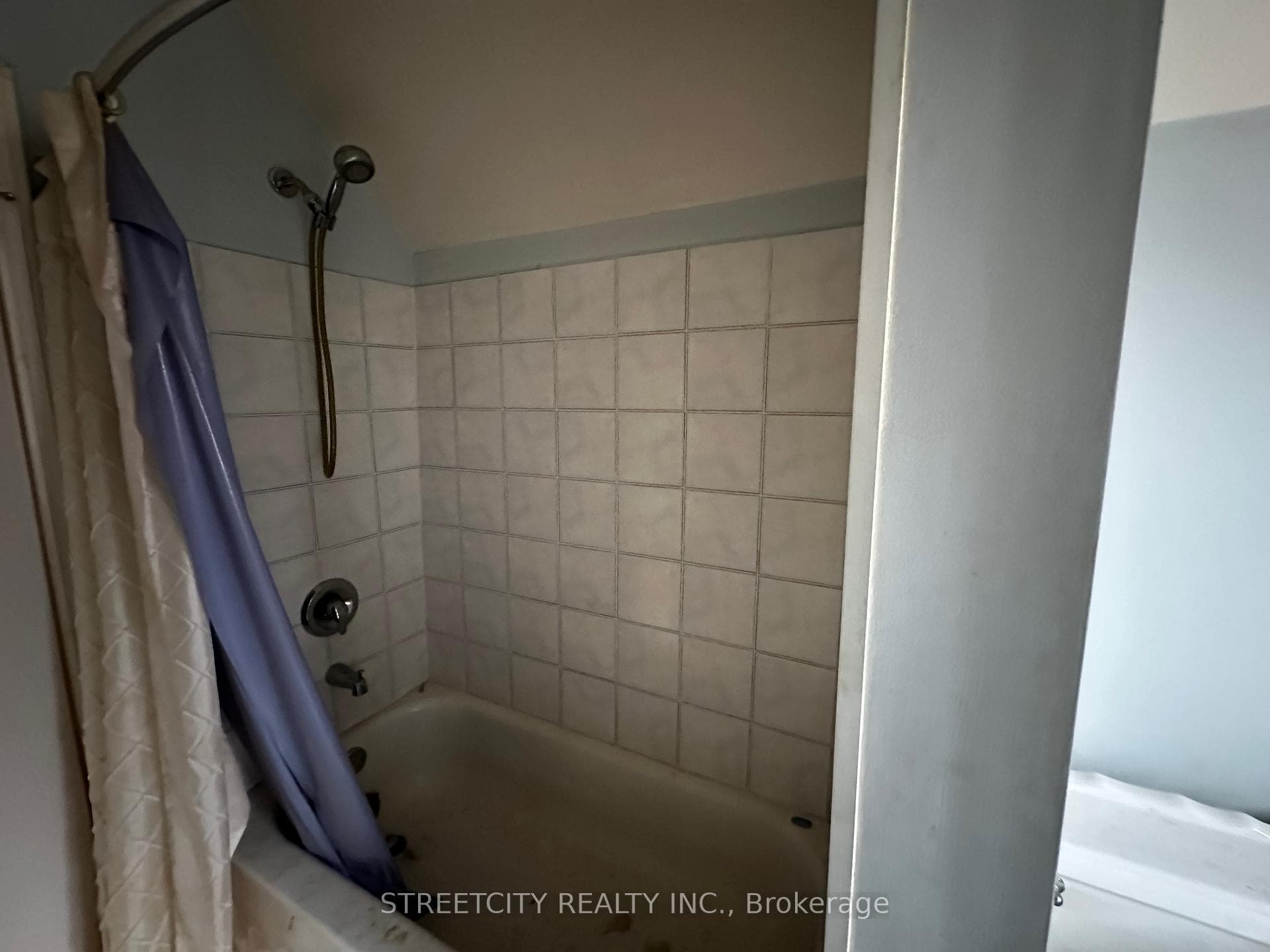 2375 Boswell Street photo 7