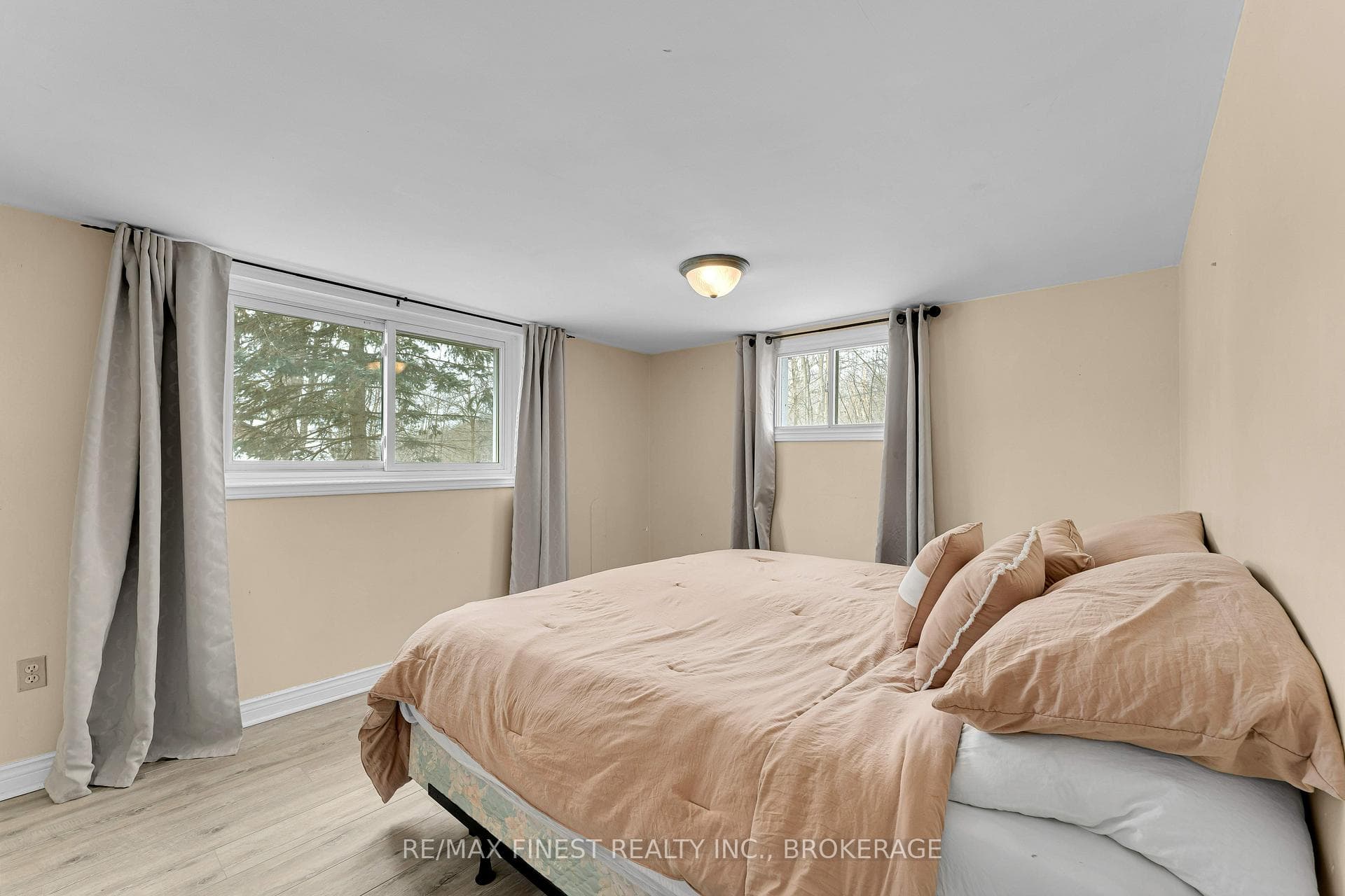 9 Mallard Lane photo 31