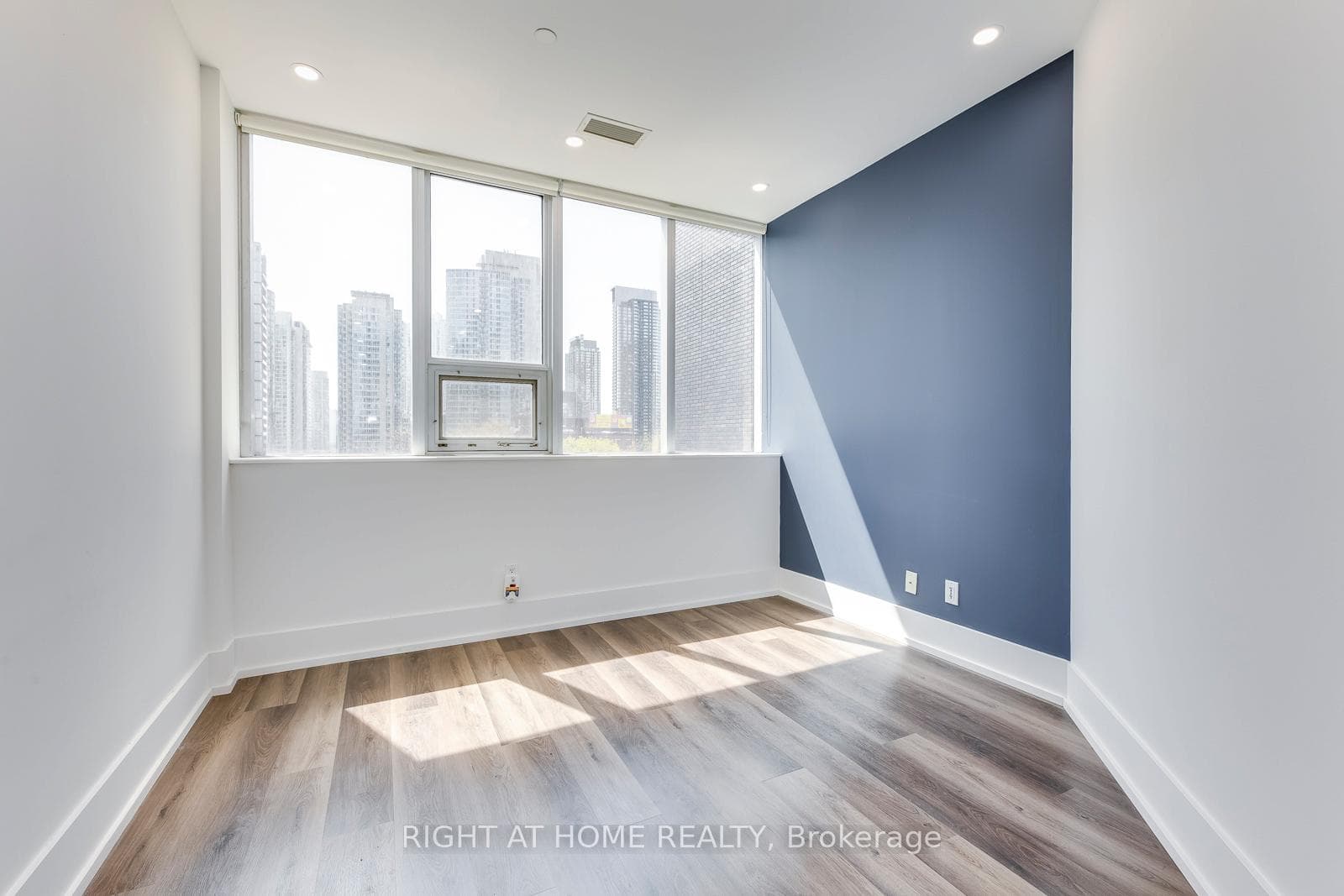 393 King Street Unit 510 photo 10