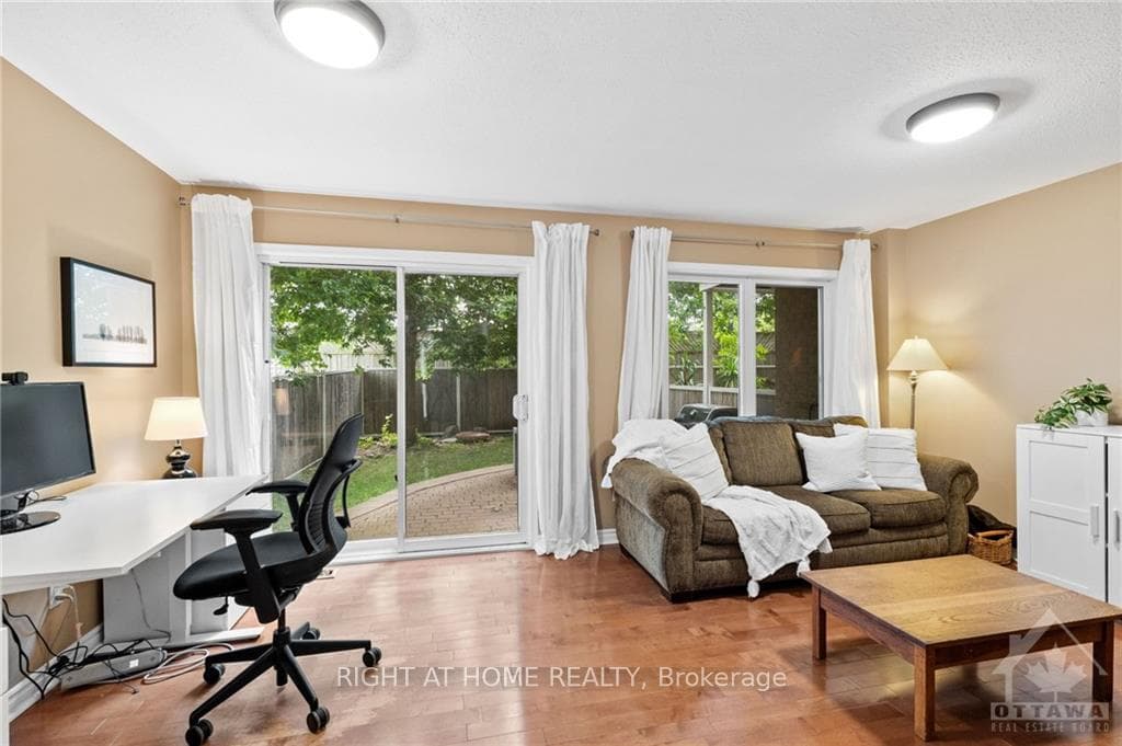 35 BRIARWAY photo 6