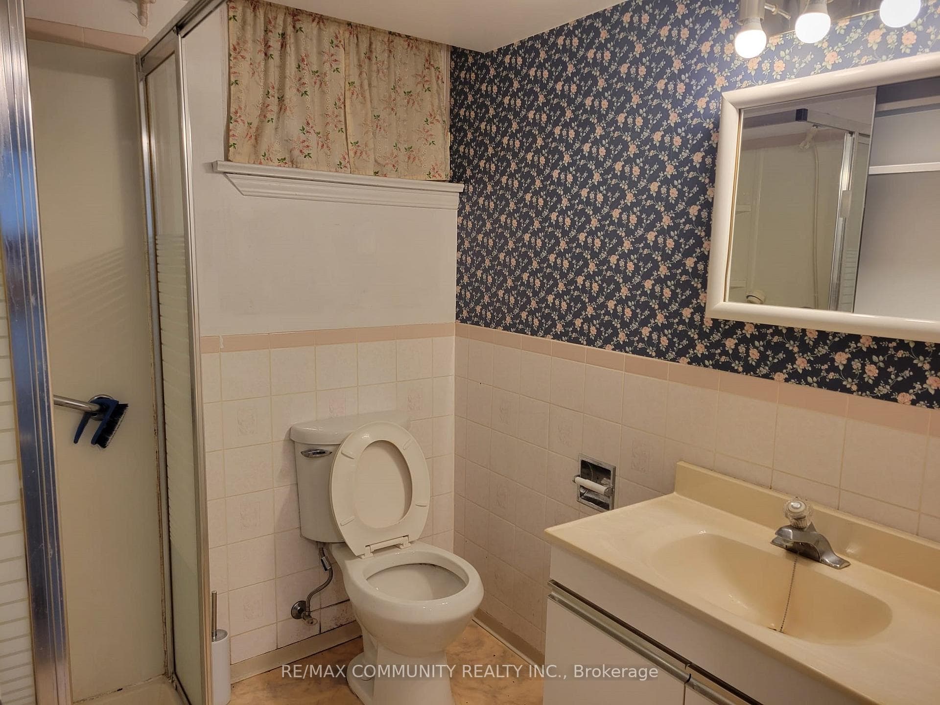 15 Sedgemount Drive photo 22