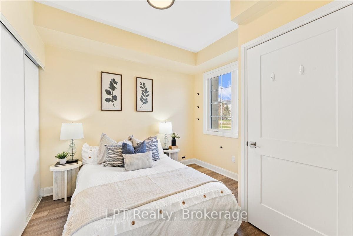 50 Lakebreeze Drive Unit 102 photo 22