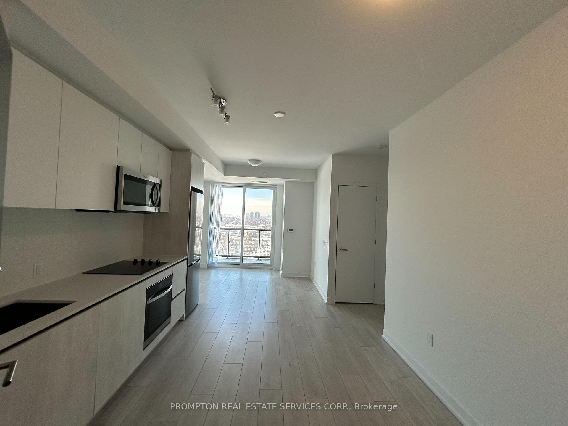 5858 Yonge Street Unit 1502 photo 4