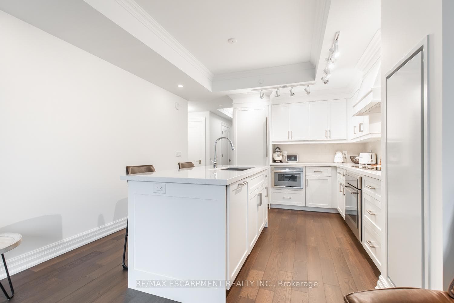 2060 Lakeshore Road Unit 711 photo 15