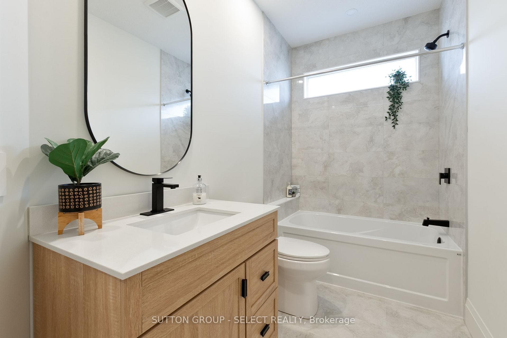 16 KELLY Drive photo 9