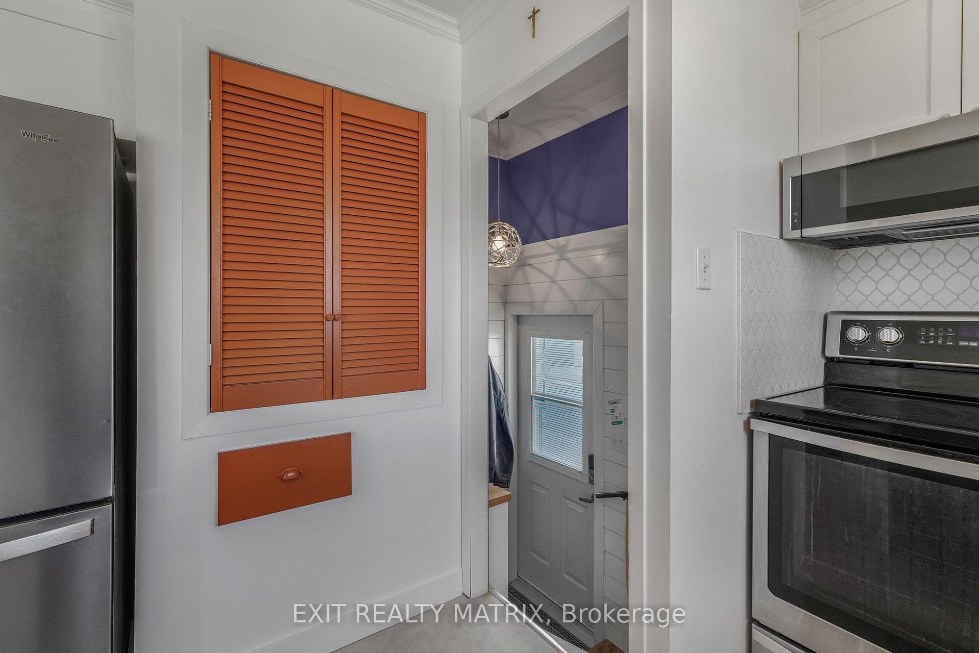 509 Ghislain Street photo 16