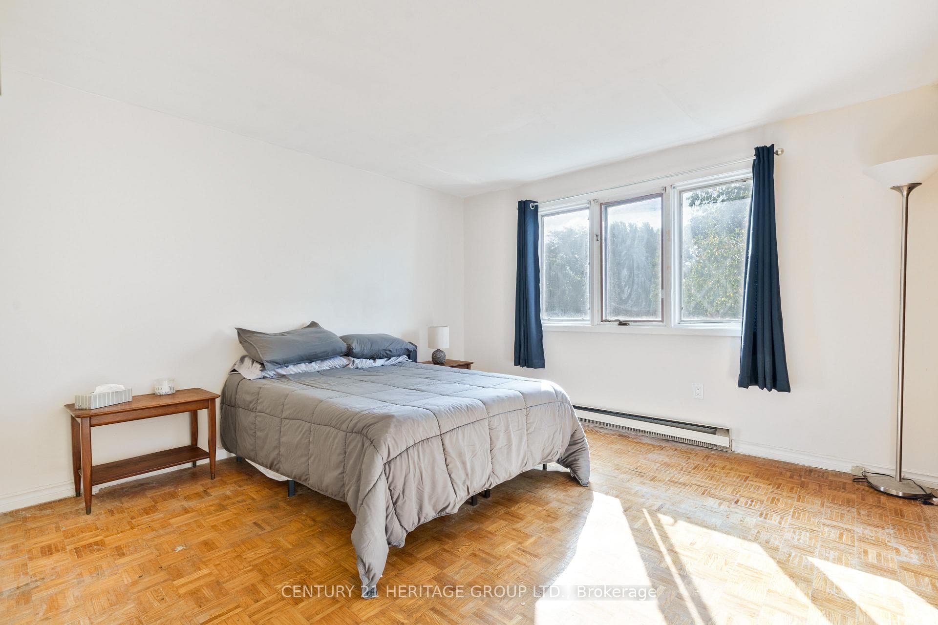 165 William Roe Boulevard photo 17