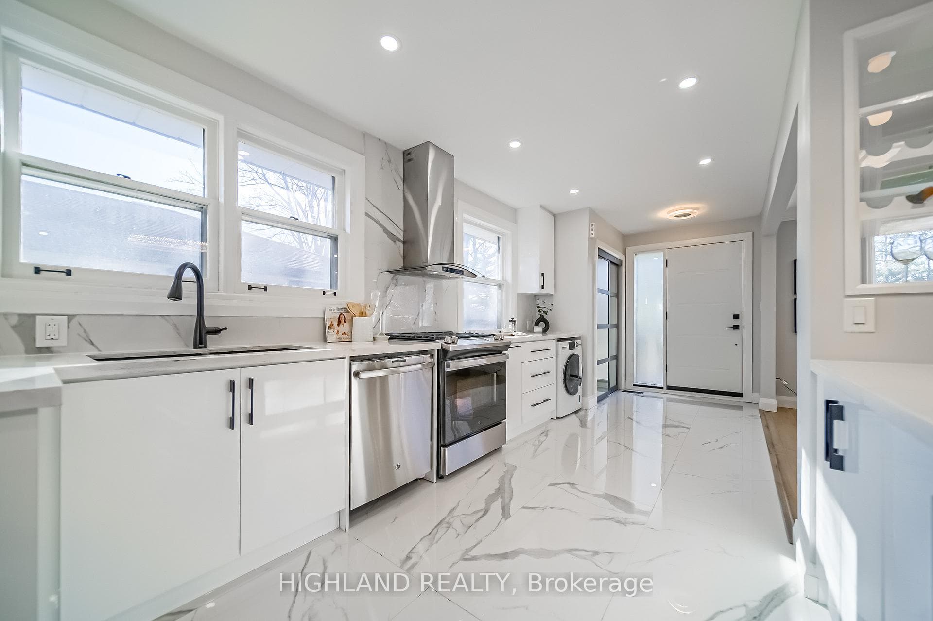 1426 Monaghan Circle photo 17