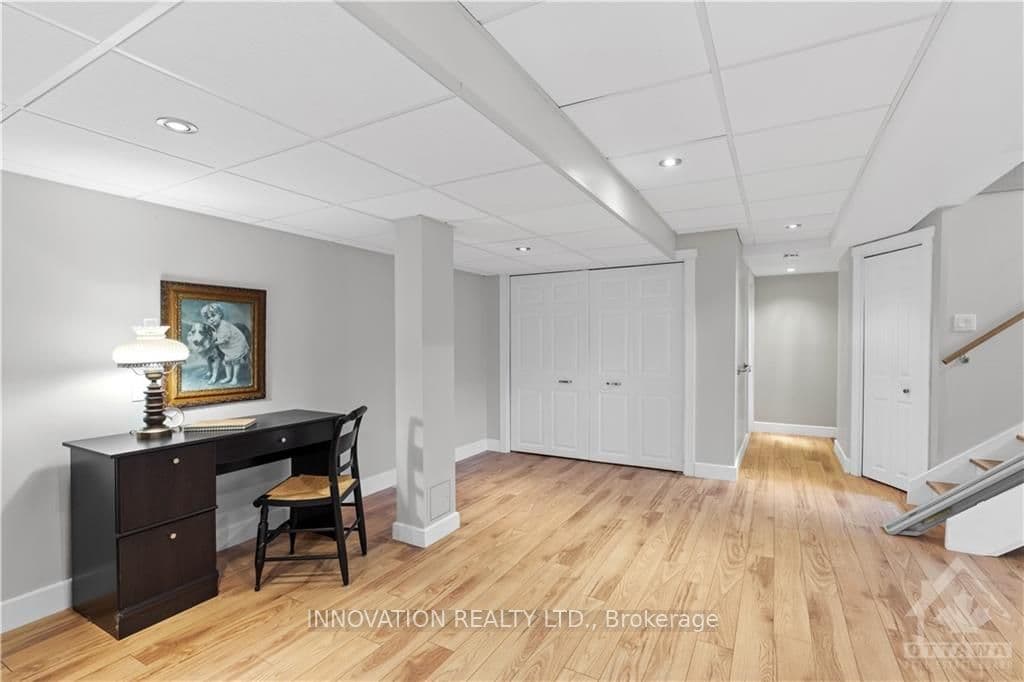 2216 BICKERTON Avenue photo 25