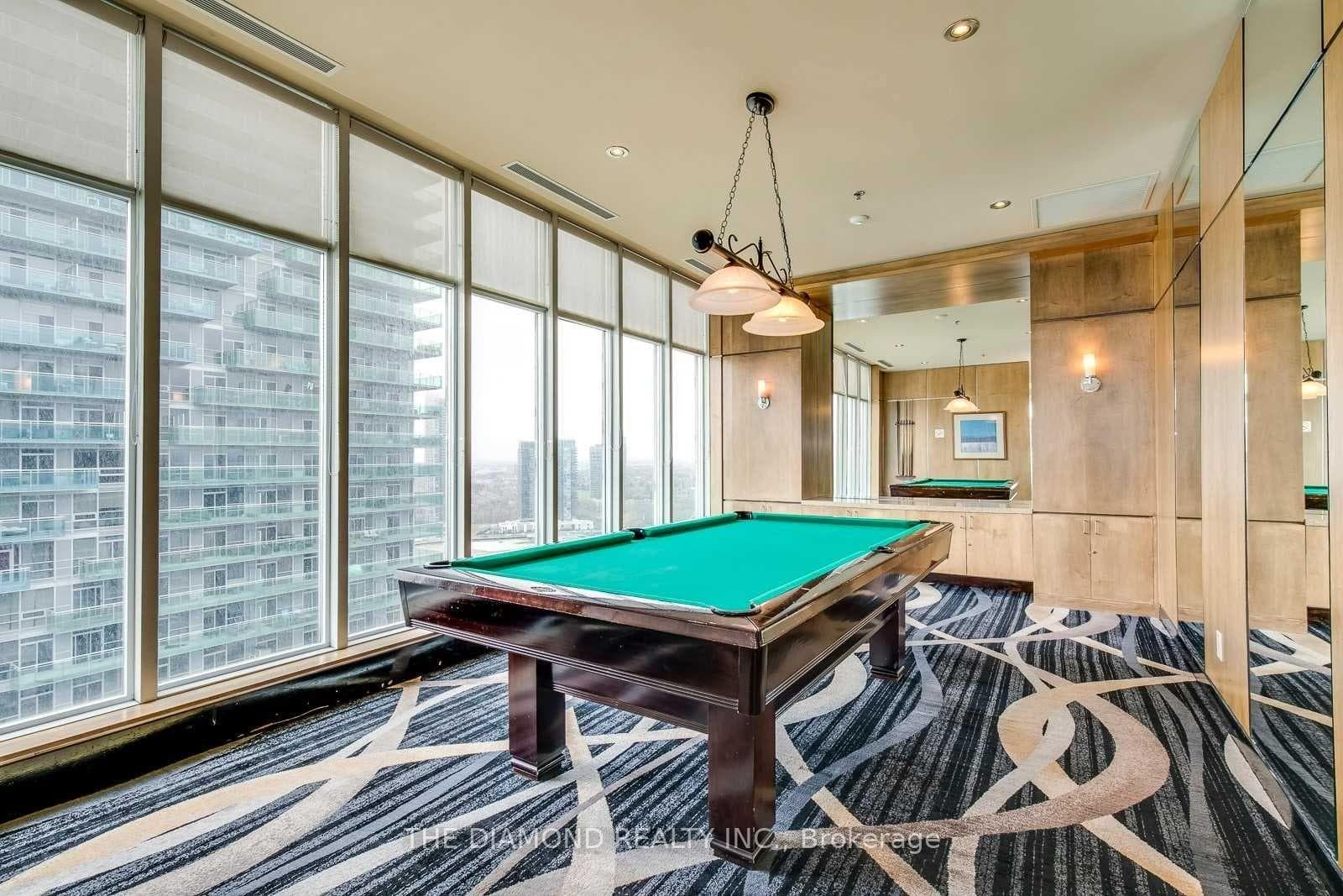 2121 Lakeshore Boulevard Unit 313 photo 9
