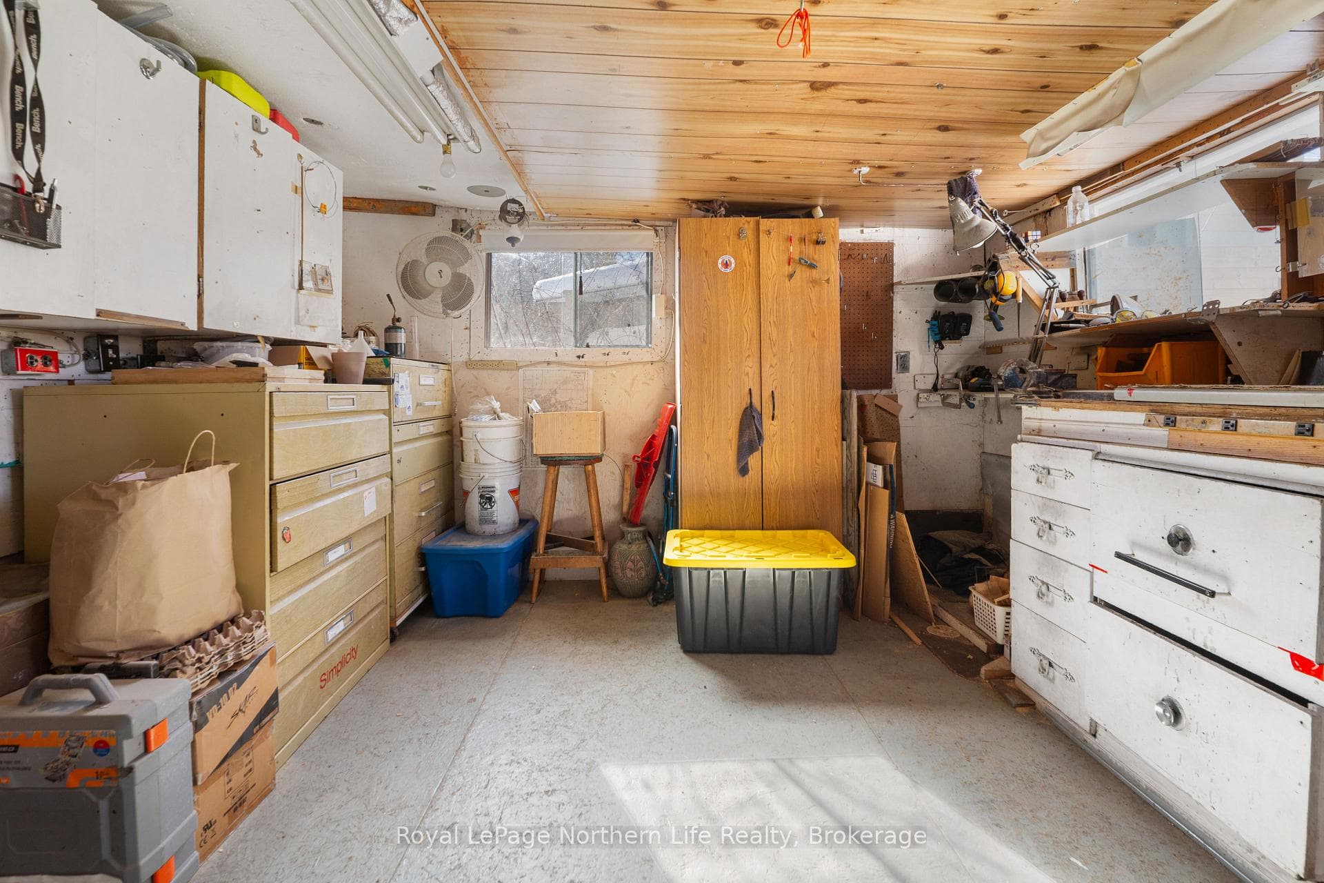 455 Angus Street photo 41