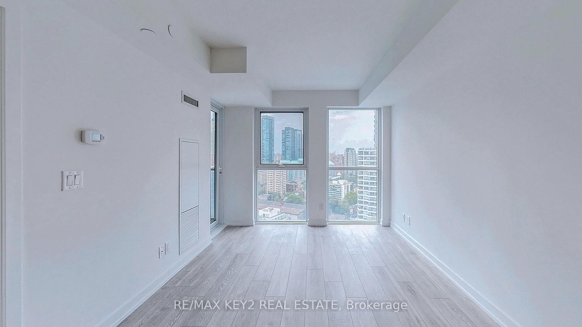 159 Wellesley Street Unit 2201 photo 13