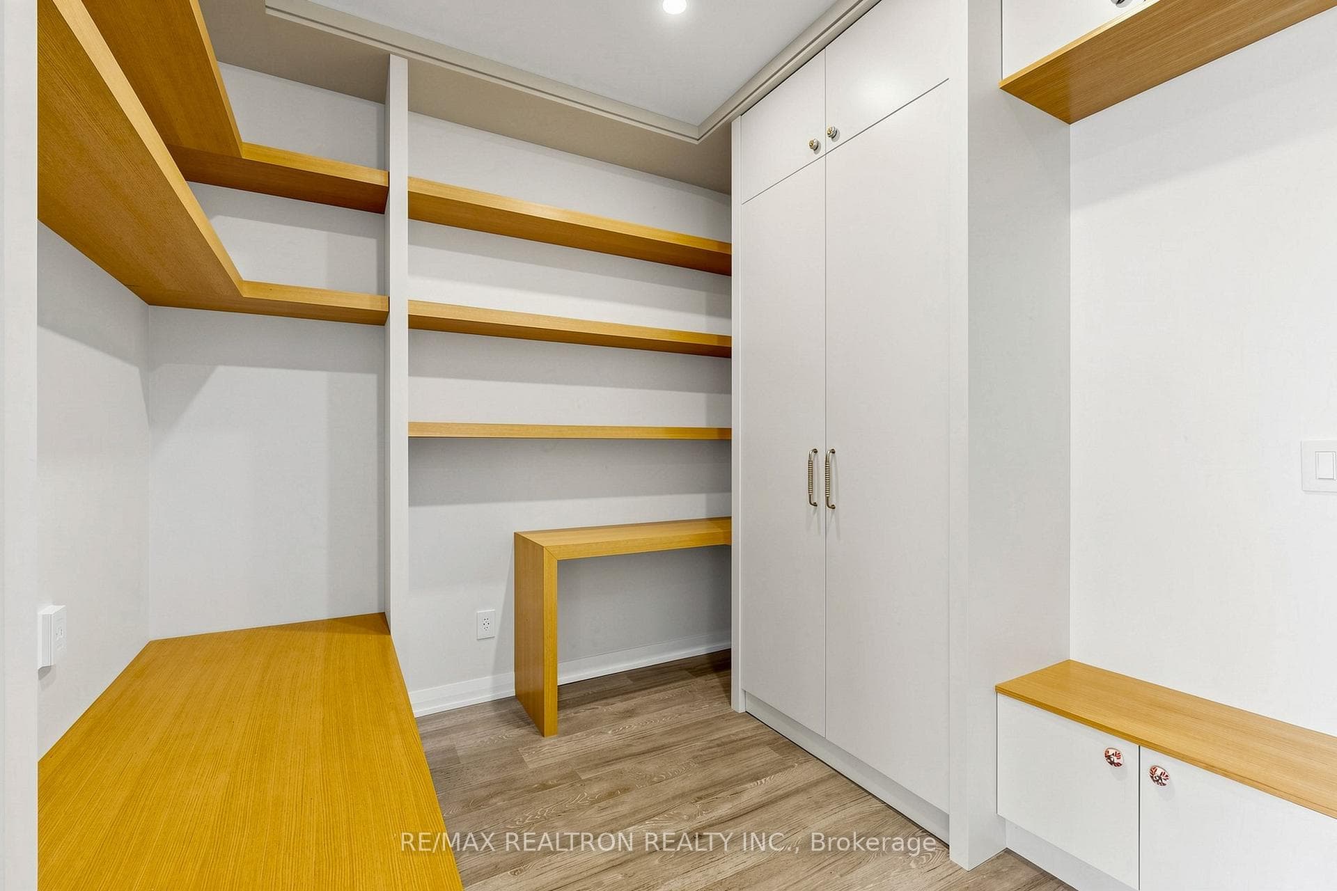 65 Oneida Crescent Unit PH06 photo 23
