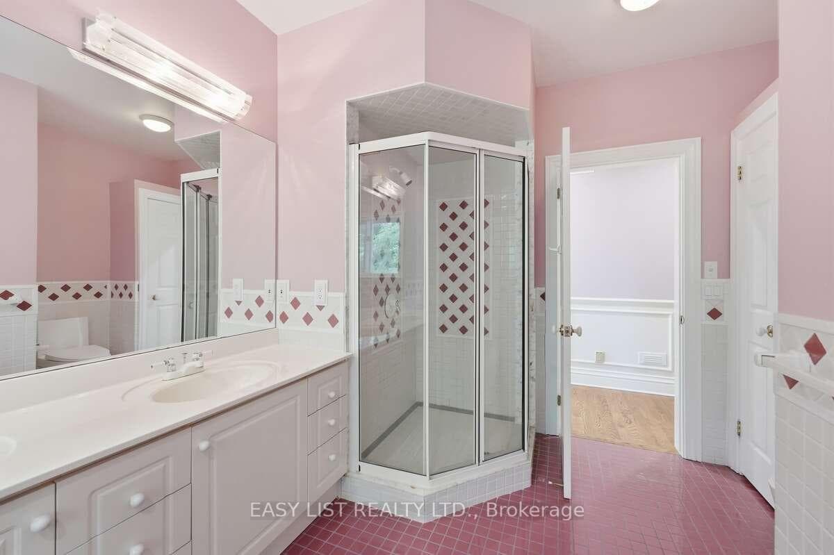 28 Marchbrook Circle photo 44