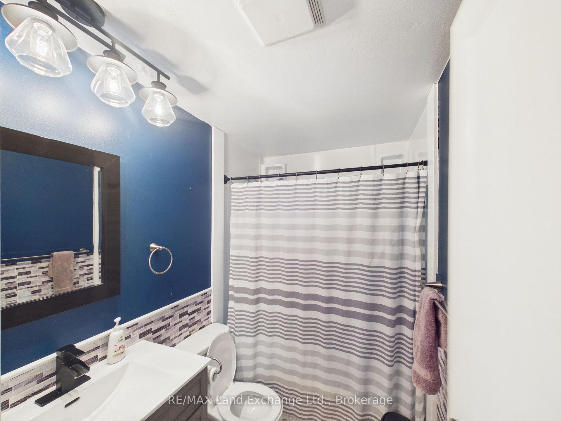 658 Hunter Street photo 12