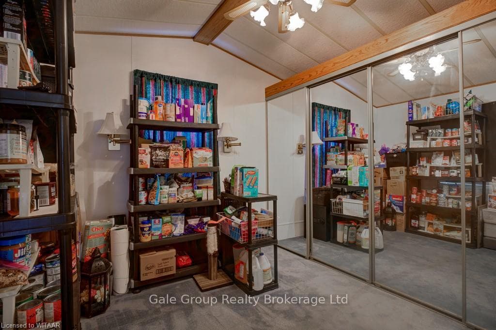495856 10TH Line Unit 77 photo 29