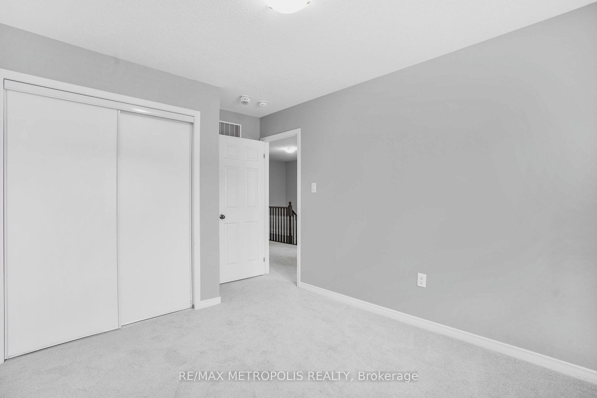 8484 Sweet Chestnut Drive photo 21
