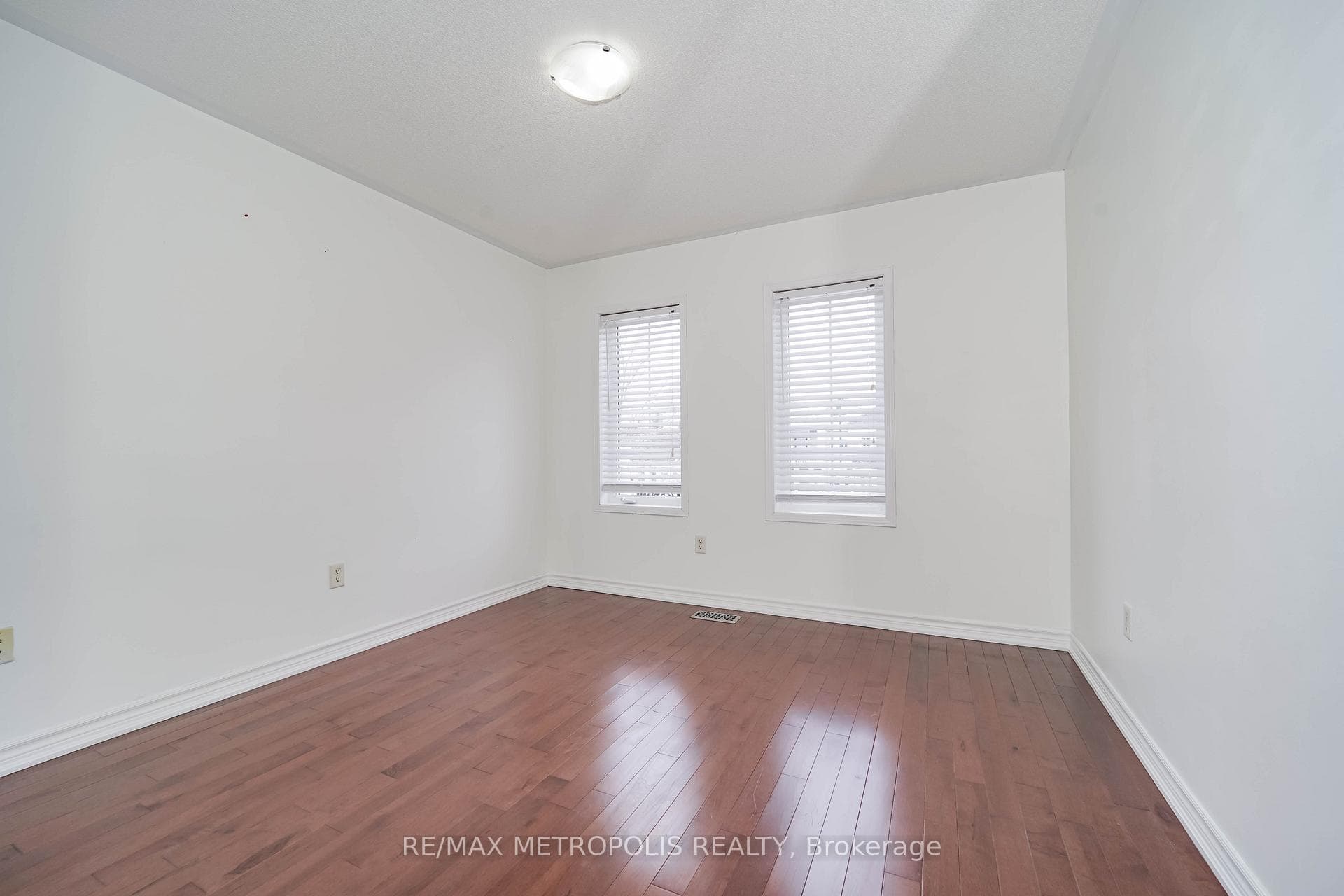 15 Lilley Avenue photo 22