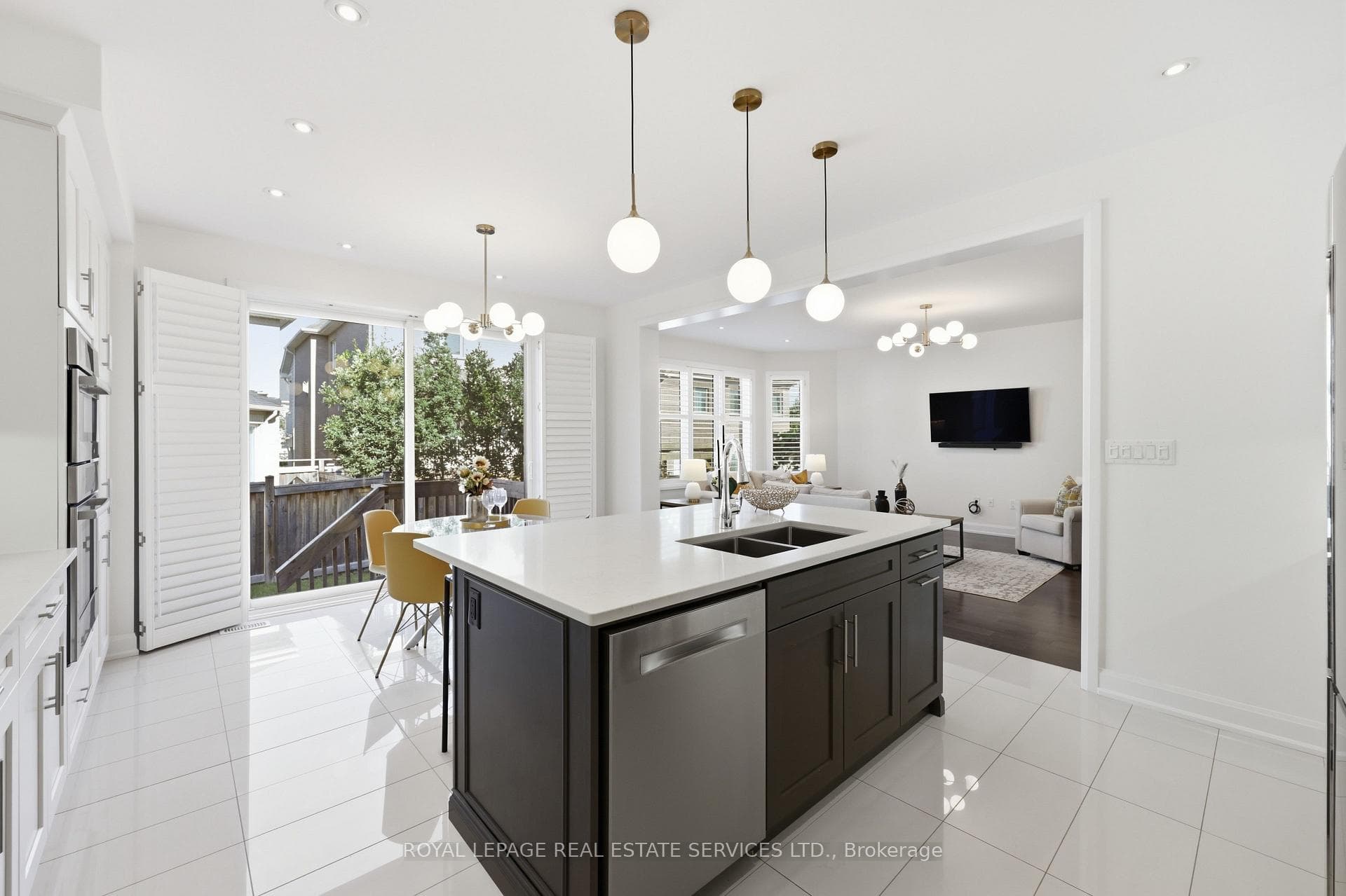 272 Wisteria Way photo 22