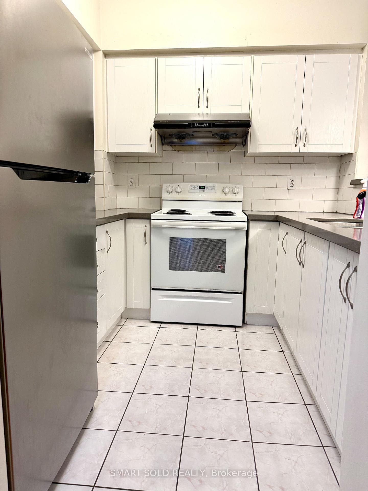5 St Moritz Way Unit 18 photo 4