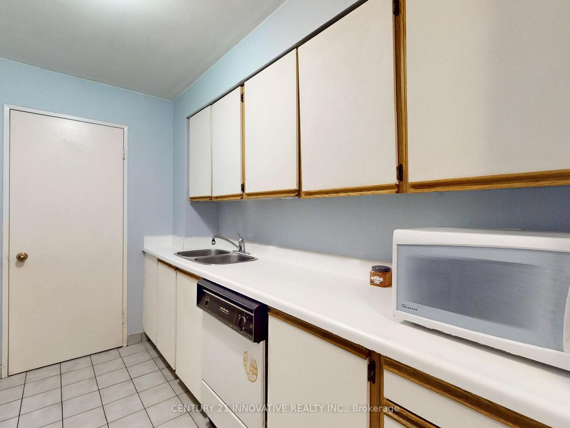 250 Jarvis Street Unit 203 photo 16