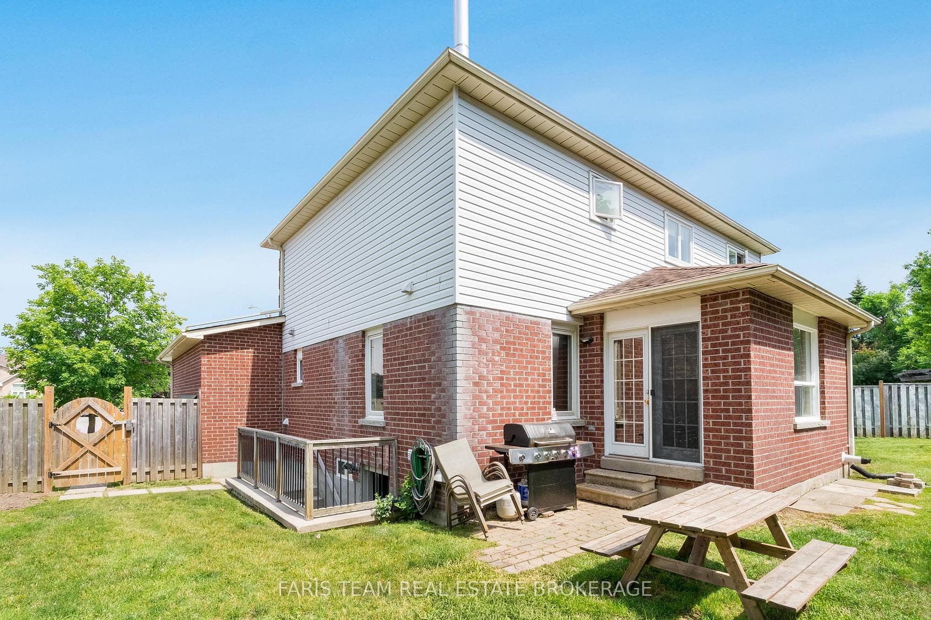 24 Shortreed Court photo 32