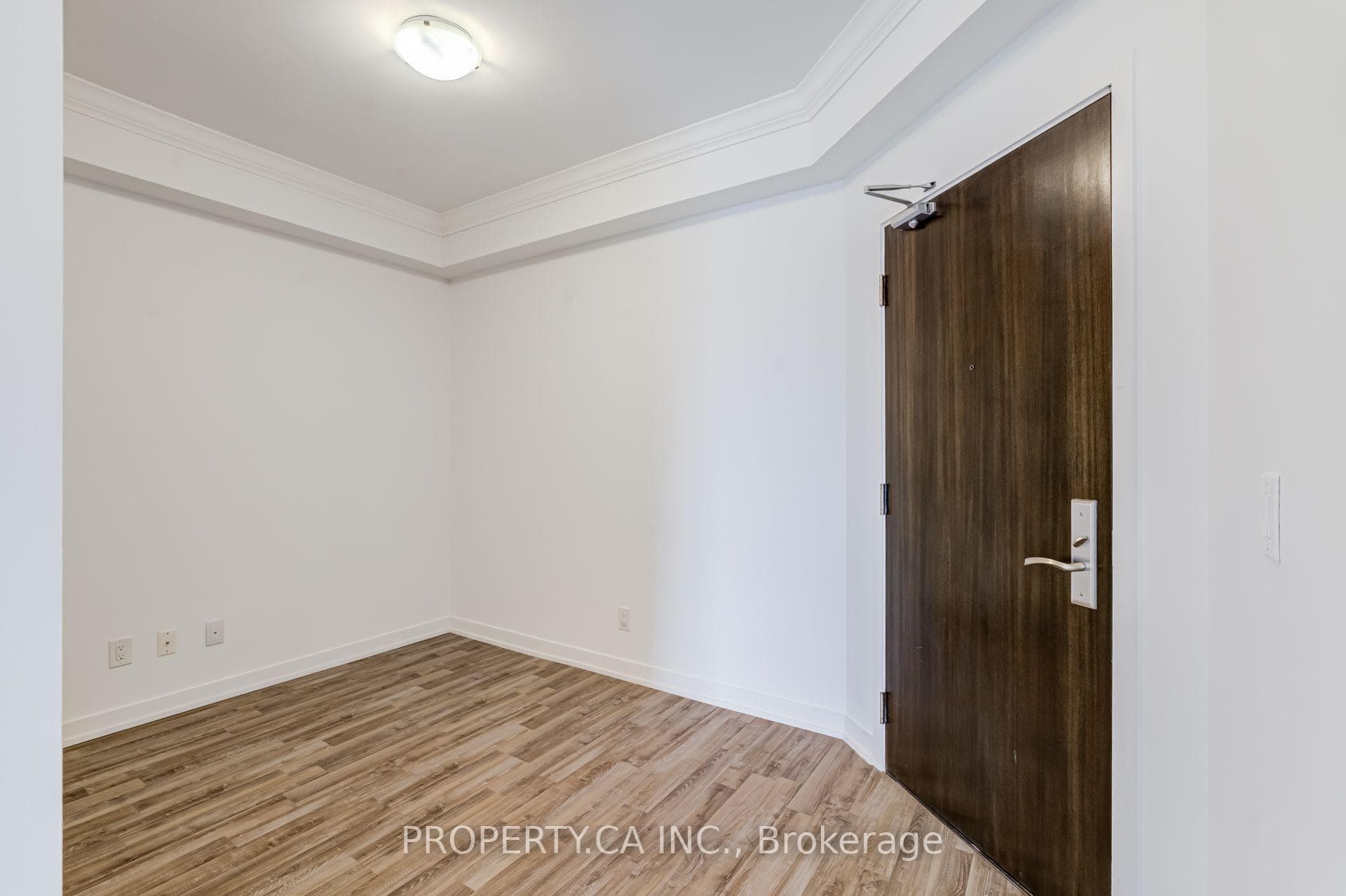 840 Queens Plate Drive Unit 1203 photo 2