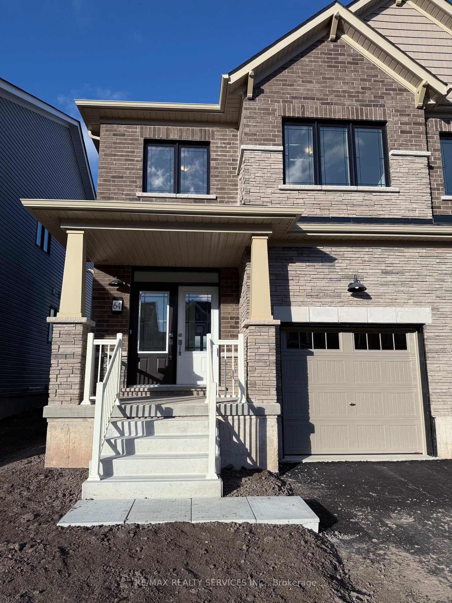 64 Masters Street photo 1