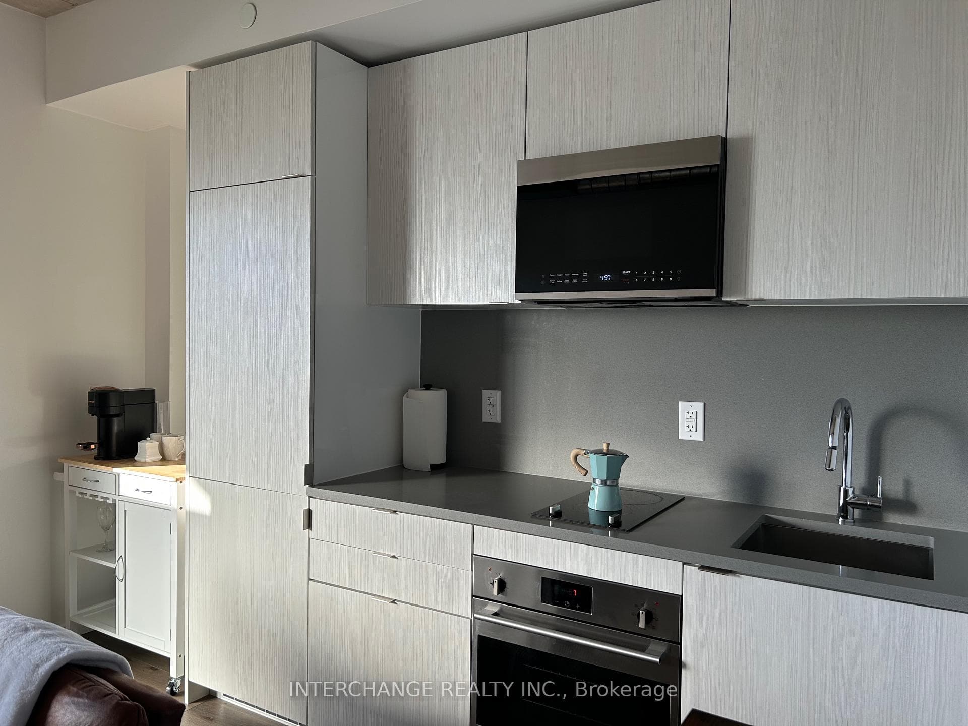 21 Lawren Harris Square Unit 411 photo 21